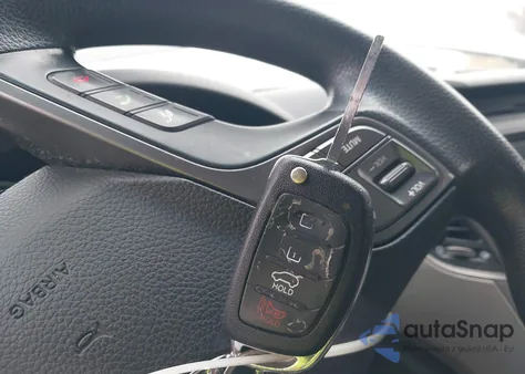 2015 Hyundai Santa Fe Sport 2.4L from USA, damaged, VIN 5XYZUDLB1FG276027